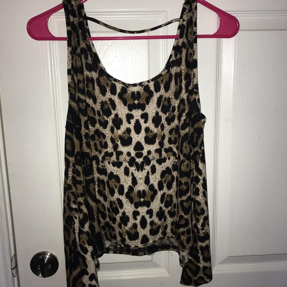 ✨ Summer Leopard 🐾 Print Crop Top 😍